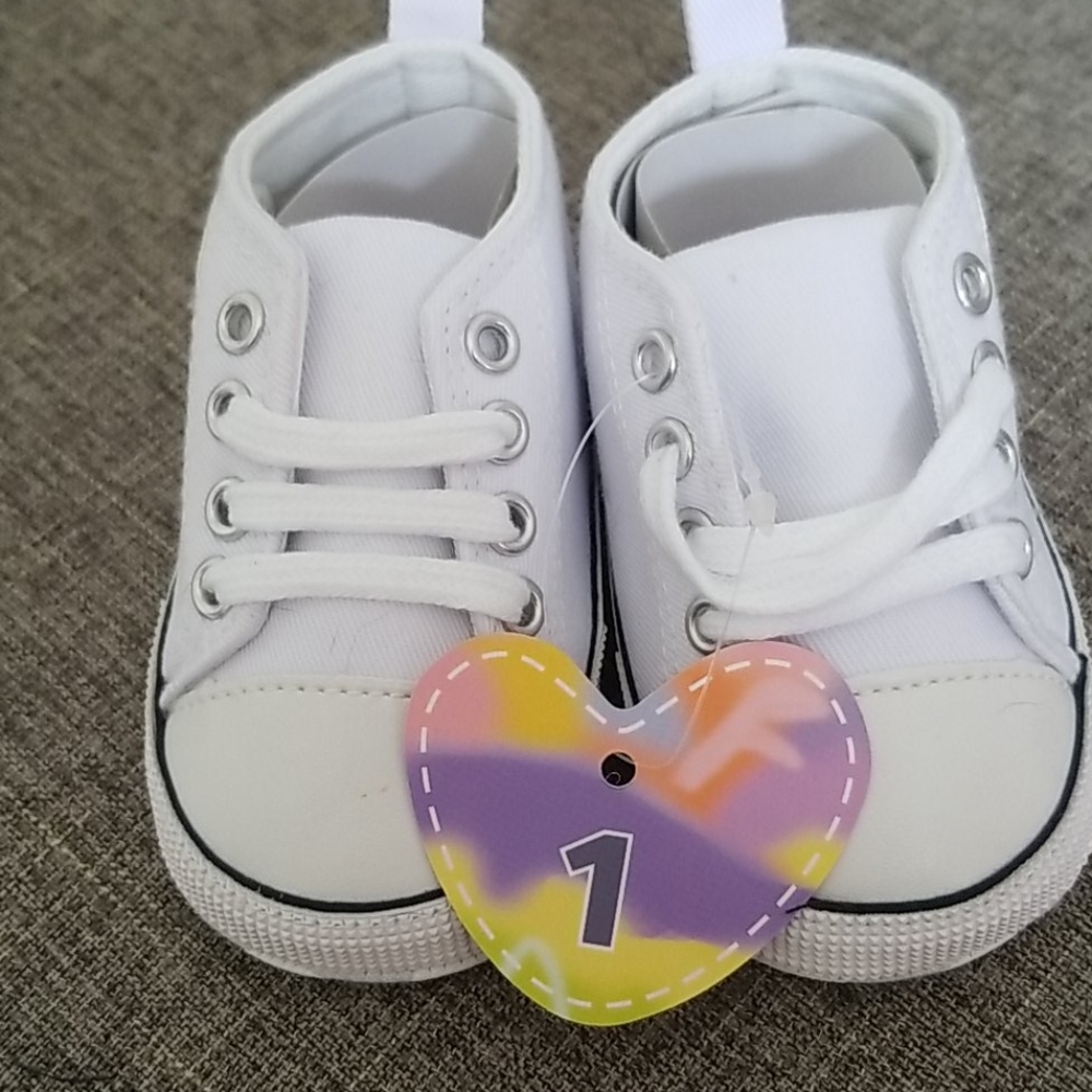 NWT size 1 baby shoes